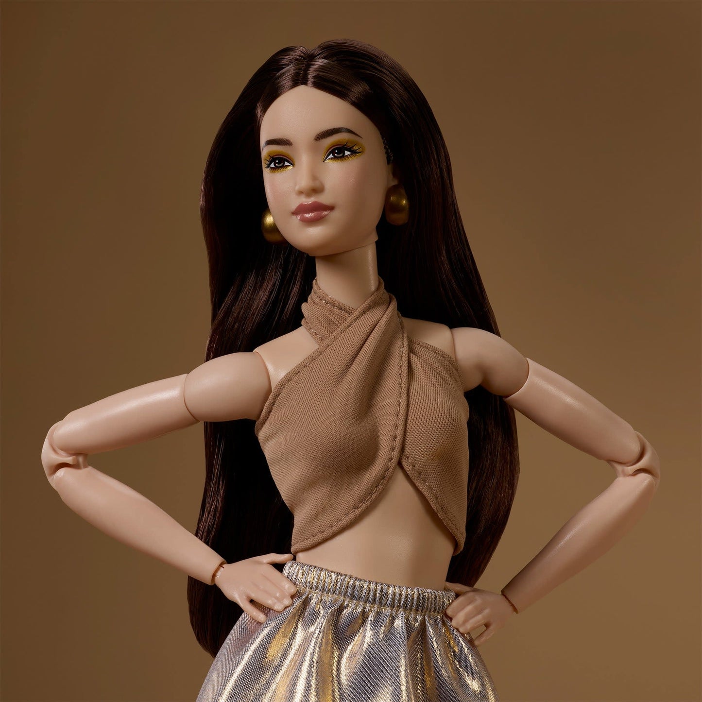 Muñeca Barbie Basics Collector 06 Cabello Castaño